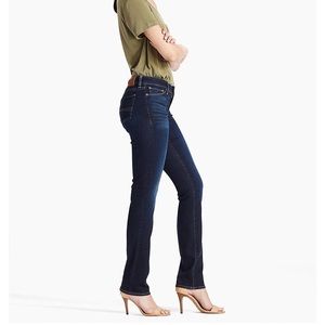 NWOT Lucky Brand Straight dark denim jeans! 10/30
